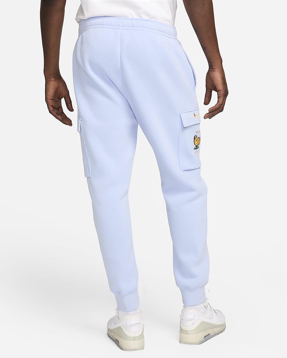 Nike club cargo fleece pant best sale